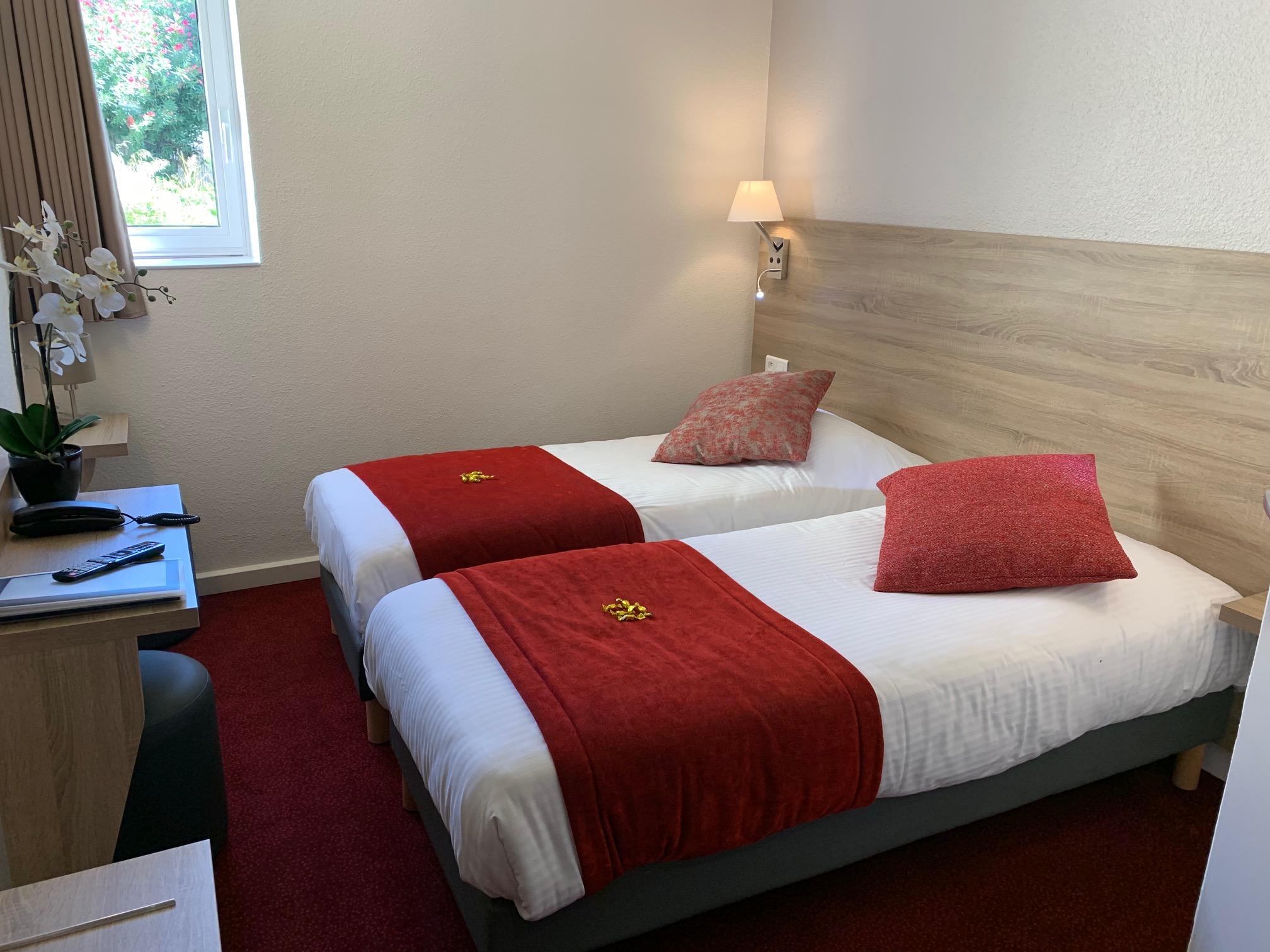 The Originals City, Hotel Nimes Costieres, Ex Inter Hotel Екстер'єр фото