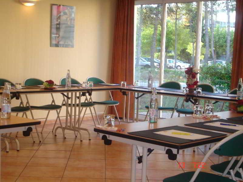The Originals City, Hotel Nimes Costieres, Ex Inter Hotel Екстер'єр фото