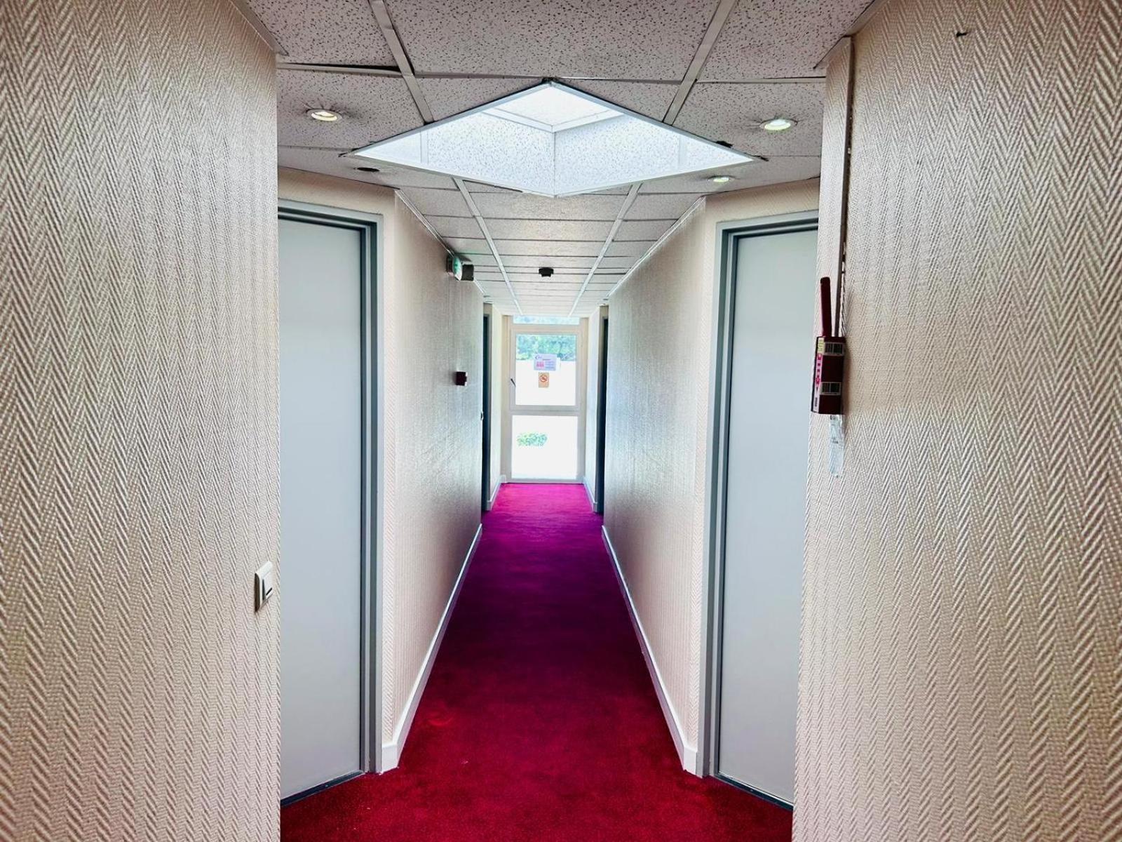 The Originals City, Hotel Nimes Costieres, Ex Inter Hotel Екстер'єр фото